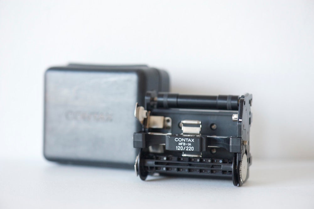 Contax 645 120/220 film insert (MFB-1a) | Contax Rental